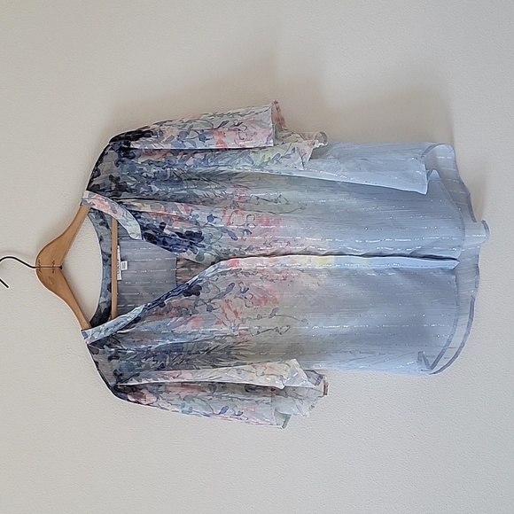 Chico's Sheer Floral Striped Jacquard Flutter-Sleeve Button Down Size Large - Picture 1 of 11